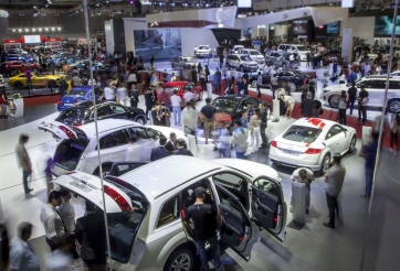 Loạt xe ô tô nhập khẩu đua nhau tặng thêm giá ưu đãi